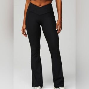NWT Fabletics Legging  - Oasis Rib HW Crossover Kick Flare